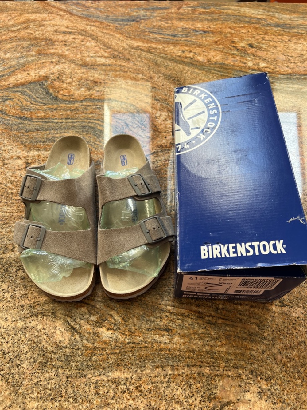 NIB Birkenstock Arizona Sandals in Taupe Brown EU 41 Women’s 10